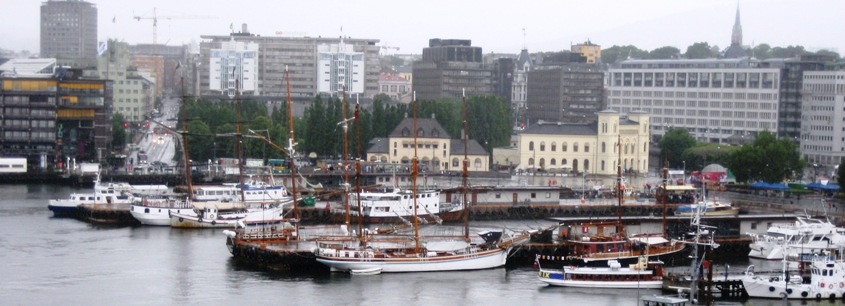 Oslo harbor with boats